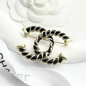 2025SS ブローチ CHANEL シャネル 永遠のエレガンスを纏う上質アクセサリー 商品画像 1