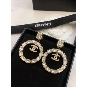 2025SS CHANEL シャネル 都会的な印象のスタイル イヤリング 商品画像 1