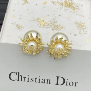 2025SS DIOR ディオール おしゃれ度をUPする新着 イヤリング 商品画像 1