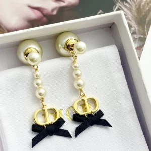 2025SS DIOR ディオール 今期新作人気の美ライン イヤリング 商品画像 1