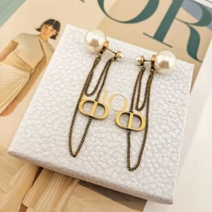 2025SS イヤリング DIOR ディオール エレガンス漂う定番人気シリーズ 商品画像 1