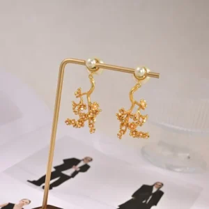 2025SS イヤリング DIOR ディオール トレンドと伝統の絶妙バランス 商品画像 1