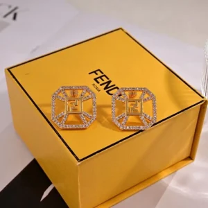 2025SS イヤリング FENDI フェンディ 洗練された都会派ジュエリー 商品画像 1