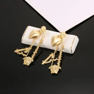 2025SS VERSACE ヴェルサーチェ 呼び声が高い新名品 イヤリング 商品画像 1