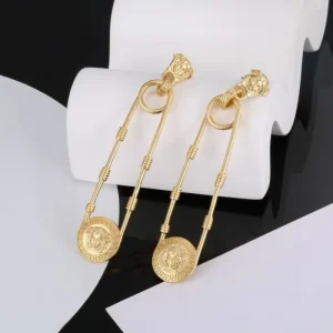 2025SS VERSACE ヴェルサーチェ 奇跡のセール特価！ イヤリング 商品画像 1
