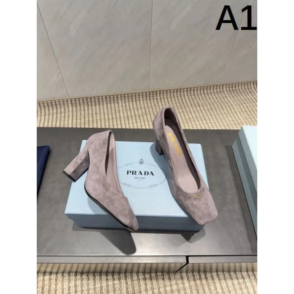 2025FW 雑誌&街で話題の人気 PRADA プラダ ハイヒール 商品画像 1