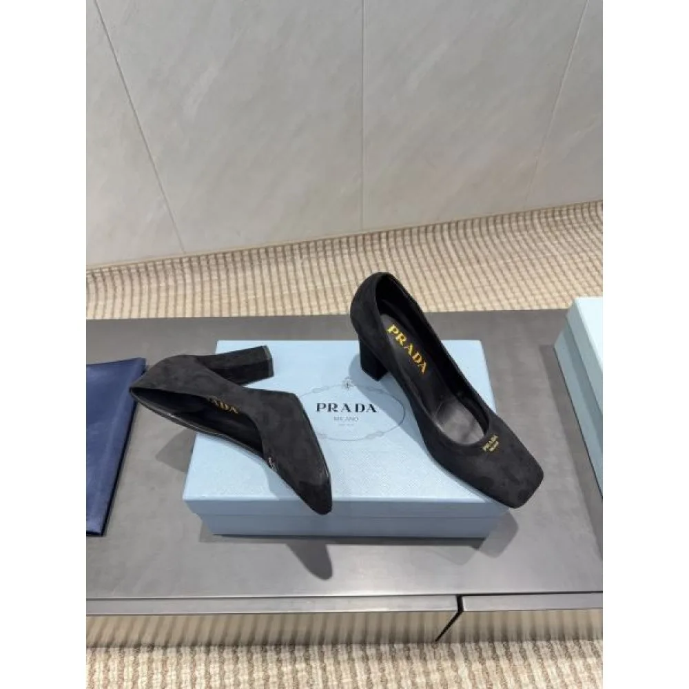 2025FW 雑誌&街で話題の人気 PRADA プラダ ハイヒール 商品画像 6