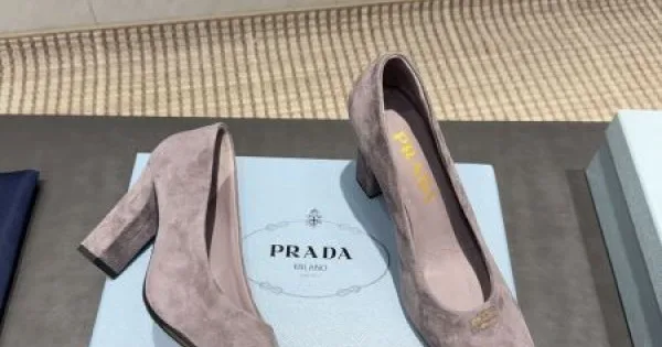 2025FW 雑誌&街で話題の人気 PRADA プラダ ハイヒール 商品画像 11