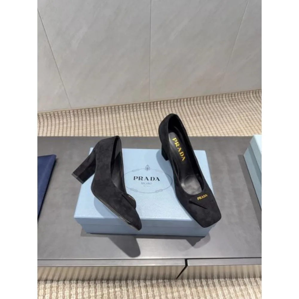 2025FW 一歩先のおしゃれ上級者 PRADA プラダ ハイヒール 商品画像 5
