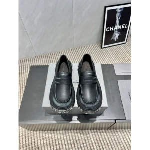 2025FW レディース カジュアルシューズ BALENCIAGA バレンシアガ 雑誌掲載話題のトレンドモデル 商品画像 1