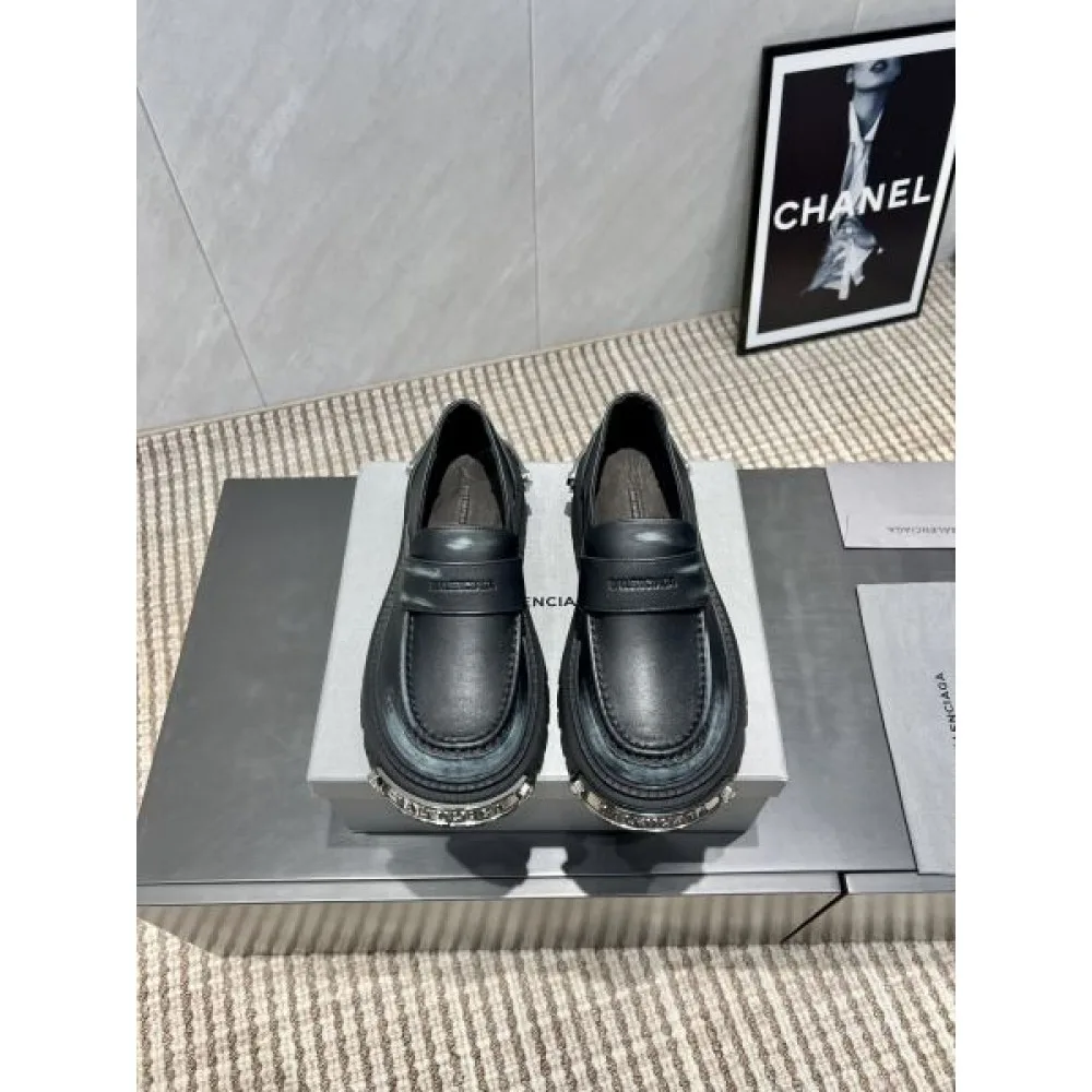 2025FW レディース カジュアルシューズ BALENCIAGA バレンシアガ 雑誌掲載話題のトレンドモデル 商品画像 1