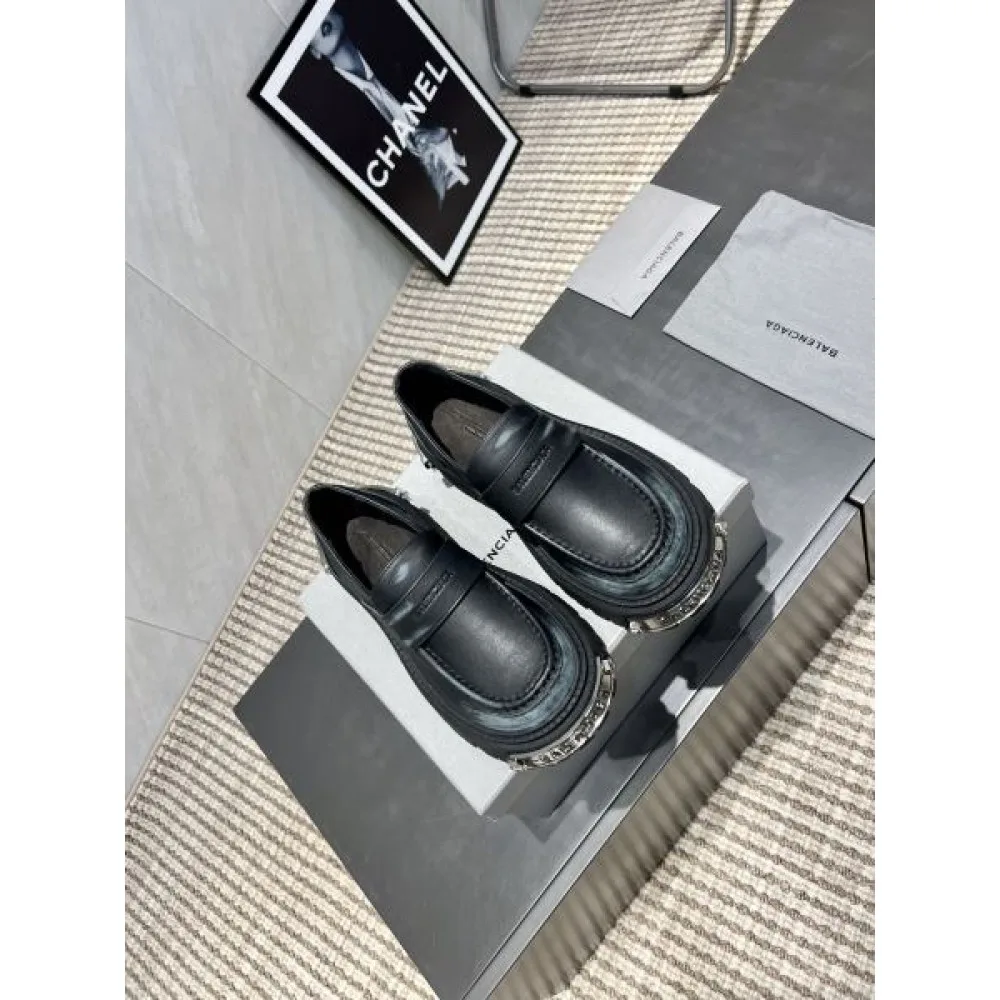 2025FW レディース カジュアルシューズ BALENCIAGA バレンシアガ 雑誌掲載話題のトレンドモデル 商品画像 2