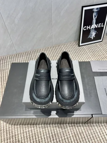 2025FW レディース カジュアルシューズ BALENCIAGA バレンシアガ 雑誌掲載話題のトレンドモデル 商品画像 10