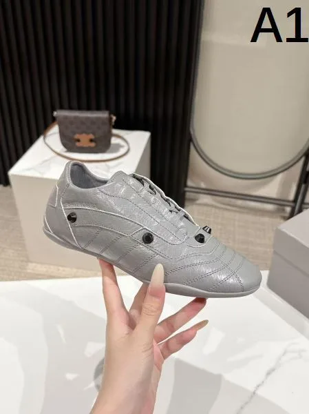 2025FW 高好感度で差がつく BALENCIAGA バレンシアガ カジュアルシューズ 商品画像 11