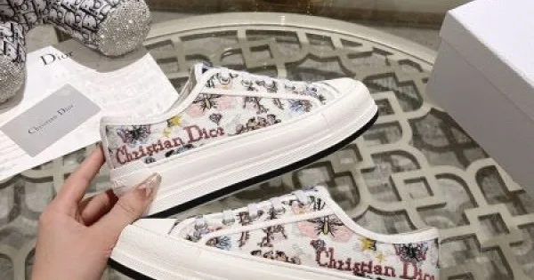 2025SS DIOR ディオール 斬新なスタイル レディース用 カジュアルシューズ 商品画像 12