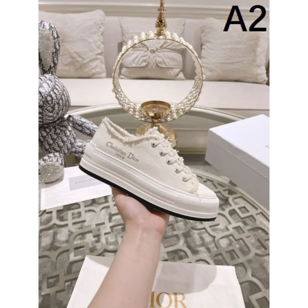 2025SS DIOR ディオール 個性を表現する レディース用 カジュアルシューズ 商品画像 2