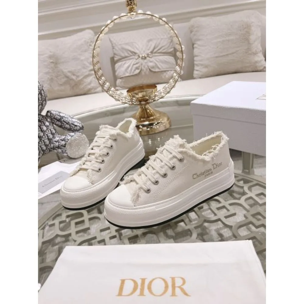2025SS DIOR ディオール 個性を表現する レディース用 カジュアルシューズ 商品画像 5