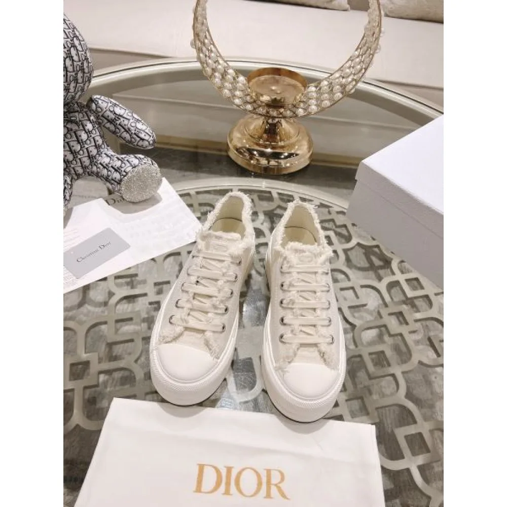 2025SS DIOR ディオール 個性を表現する レディース用 カジュアルシューズ 商品画像 6