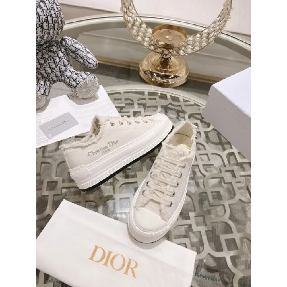 2025SS DIOR ディオール 個性を表現する レディース用 カジュアルシューズ 商品画像 7