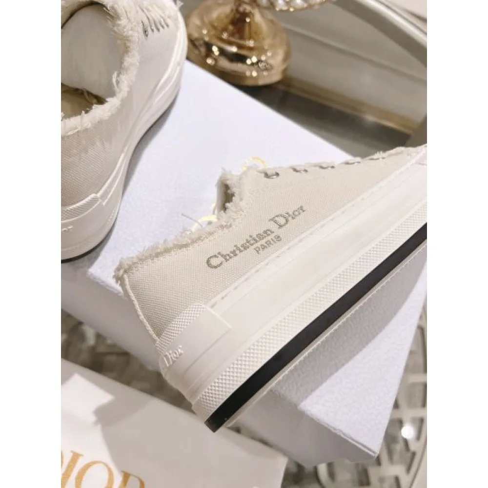 2025SS DIOR ディオール 個性を表現する レディース用 カジュアルシューズ 商品画像 8