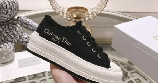 2025SS DIOR ディオール 個性を表現する レディース用 カジュアルシューズ 商品画像 11