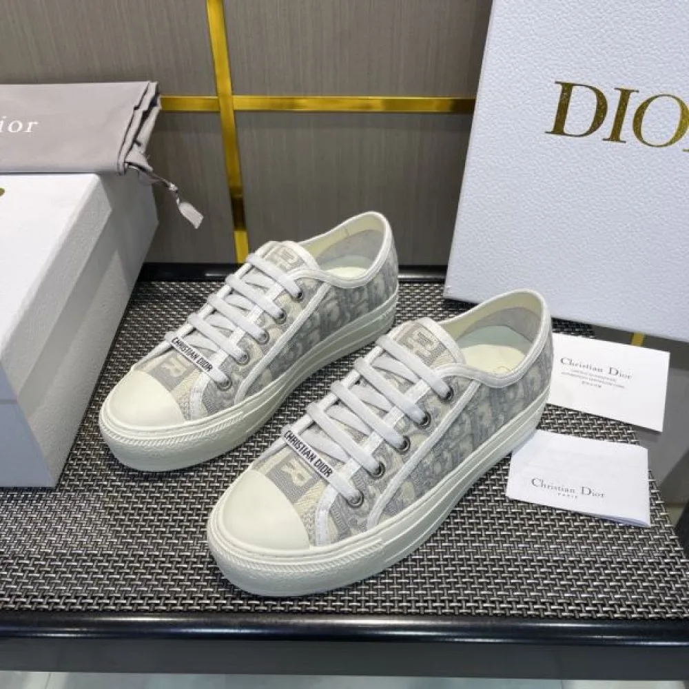 2025SS DIOR ディオール 春夏の定番新品 レディース用 カジュアルシューズ 商品画像 4