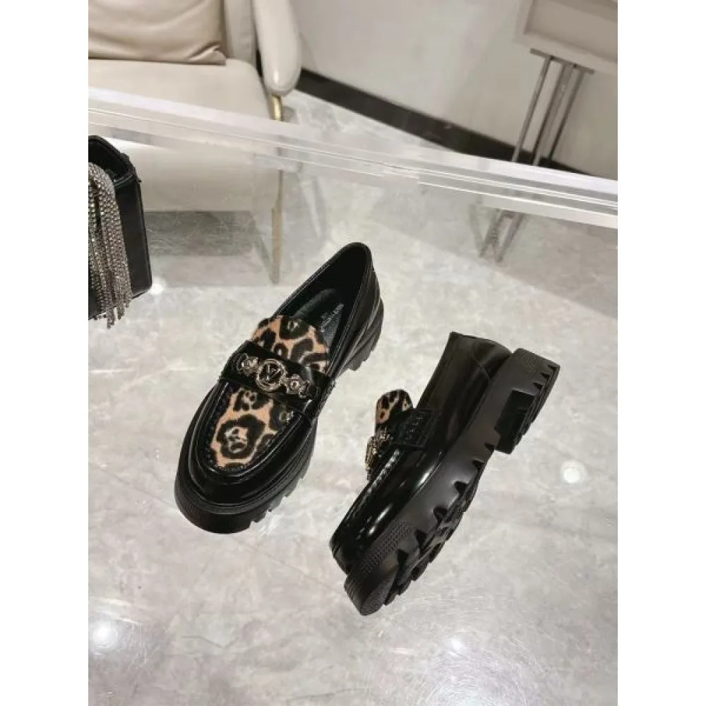 2025SS LOUIS VUITTON ルイヴィトン 定番人気 レディース用 カジュアルシューズ 商品画像 5
