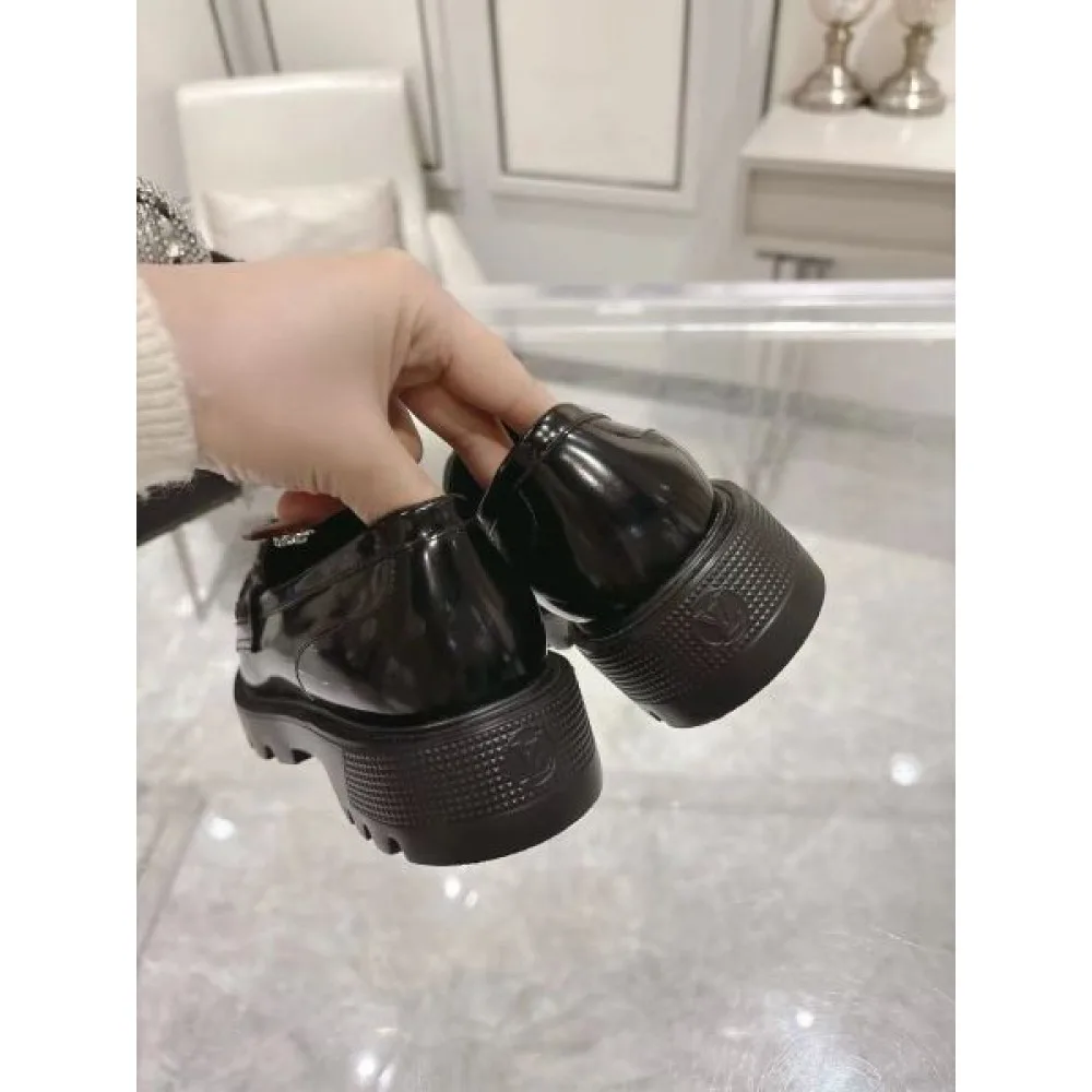 2025SS LOUIS VUITTON ルイヴィトン 定番人気 レディース用 カジュアルシューズ 商品画像 8