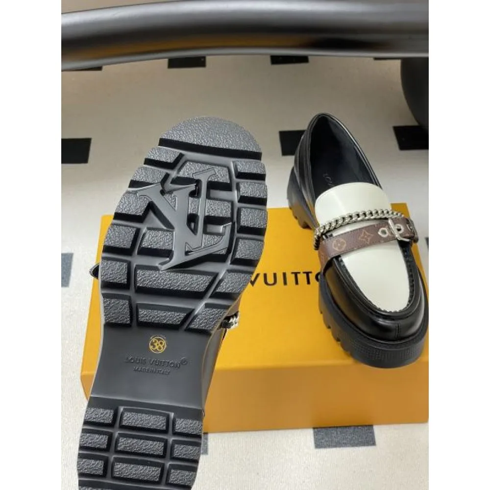 2025FW レディース カジュアルシューズ LOUIS VUITTON ルイヴィトン コーデに取り入れやすいトレンド新作 商品画像 9