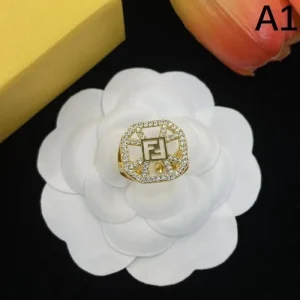 2025SS FENDI フェンデイ 今シーズン新作!大人もOK! リング 商品画像 1