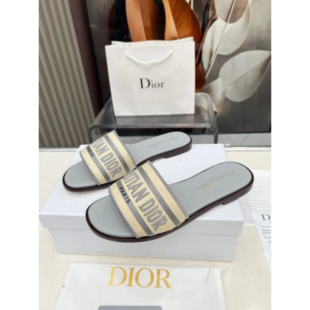 2025SS DIOR ディオール 春夏の最新トレンド レディースサンダル 商品画像 4