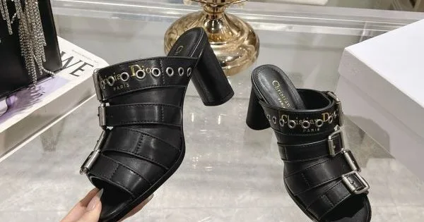 2025SS DIOR ディオール 今年流の人気コーデ レディースサンダル 商品画像 12