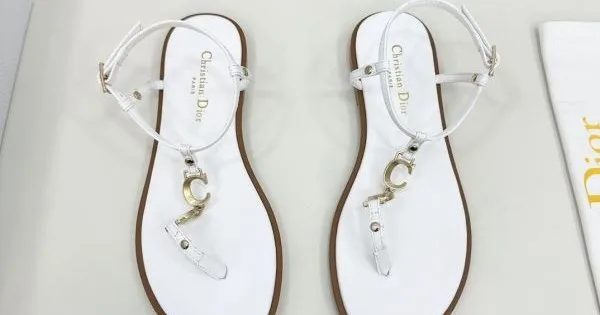 2025SS DIOR ディオール 着回し力抜群大人気 レディースサンダル 商品画像 11