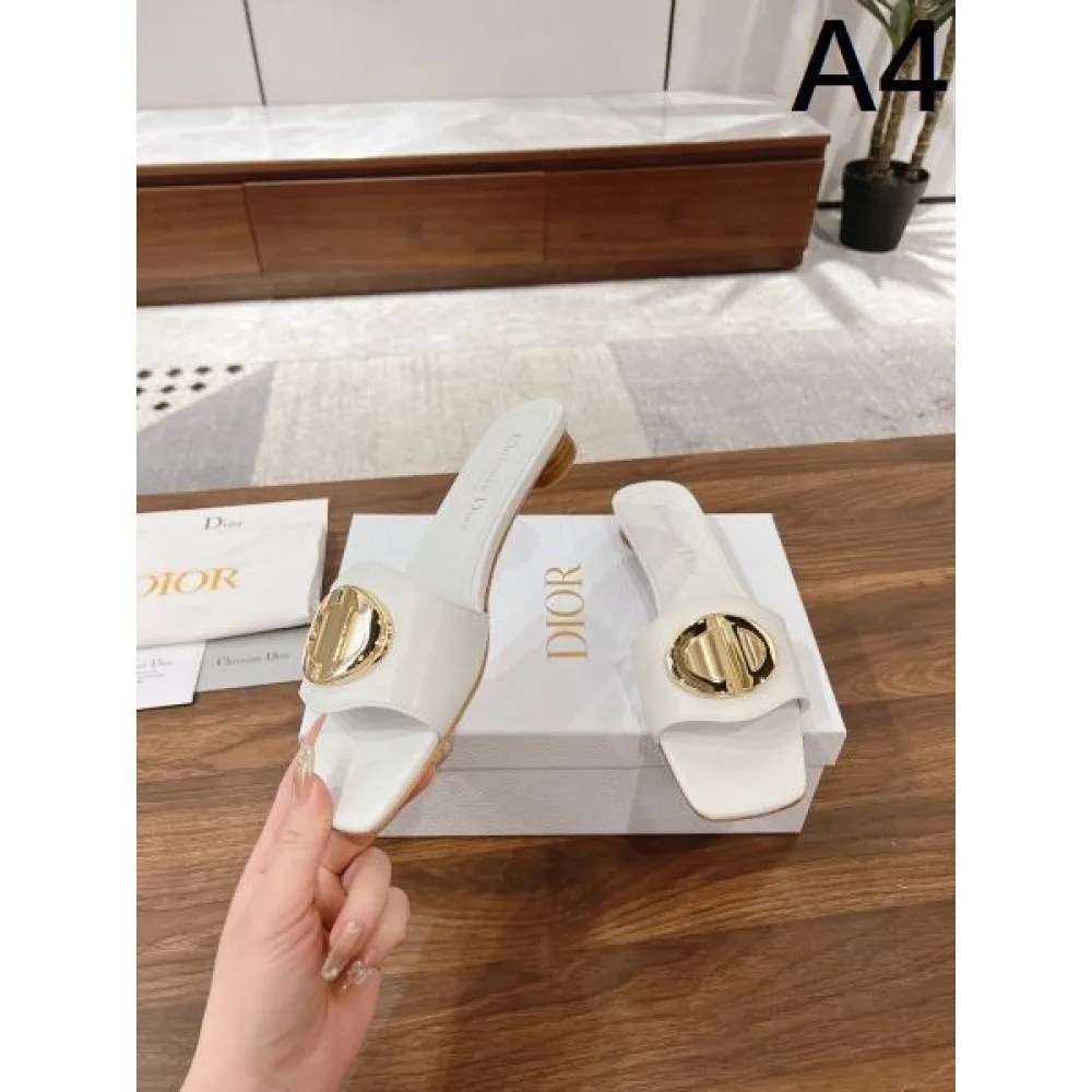 2025SS DIOR ディオール 今年らしい着こなし レディースサンダル 商品画像 4