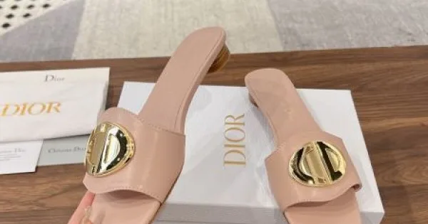 2025SS DIOR ディオール 今年らしい着こなし レディースサンダル 商品画像 12