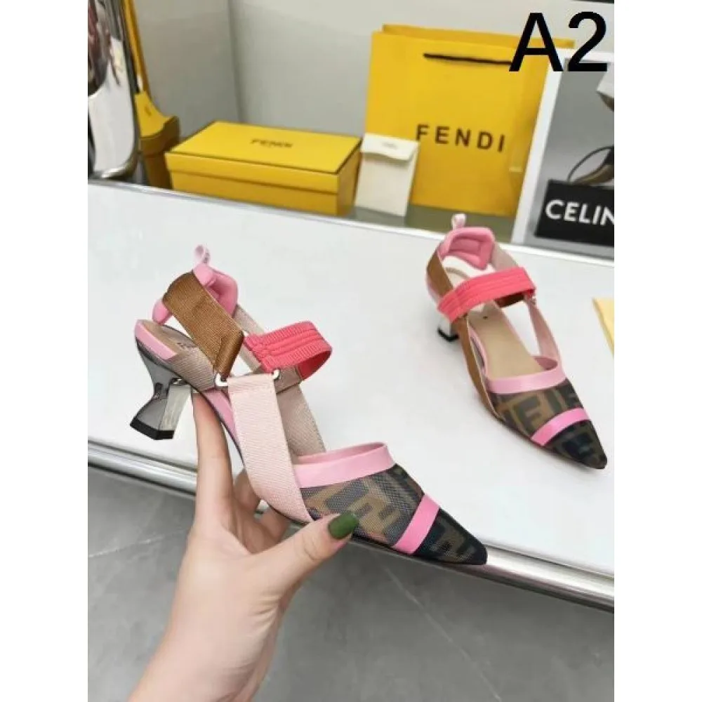 2025SS FENDI フェンデイ 人気にも火をつけて レディースサンダル 商品画像 2