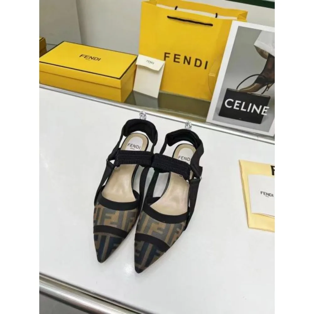 2025SS FENDI フェンデイ 人気にも火をつけて レディースサンダル 商品画像 8
