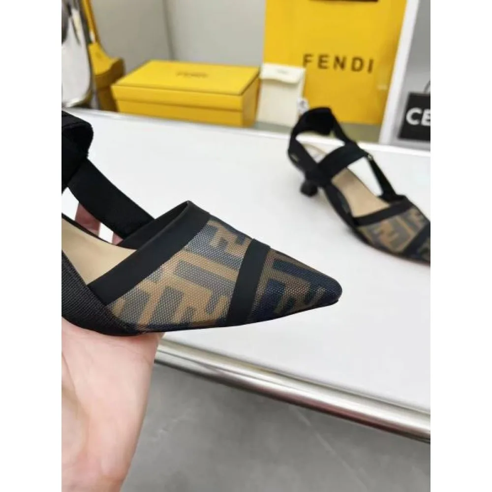 2025SS FENDI フェンデイ 人気にも火をつけて レディースサンダル 商品画像 9