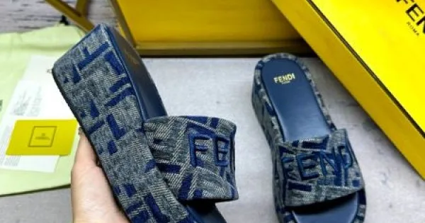 2025SS FENDI フェンデイ 春夏新作セレブ愛用 レディースサンダル 商品画像 8