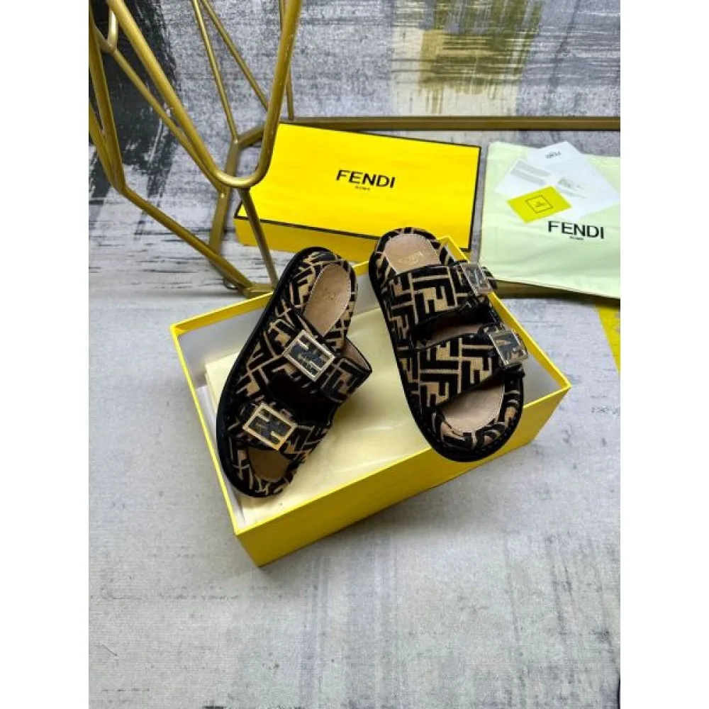 2025SS FENDI フェンデイ 春夏季超人気即完売 レディースサンダル 商品画像 6