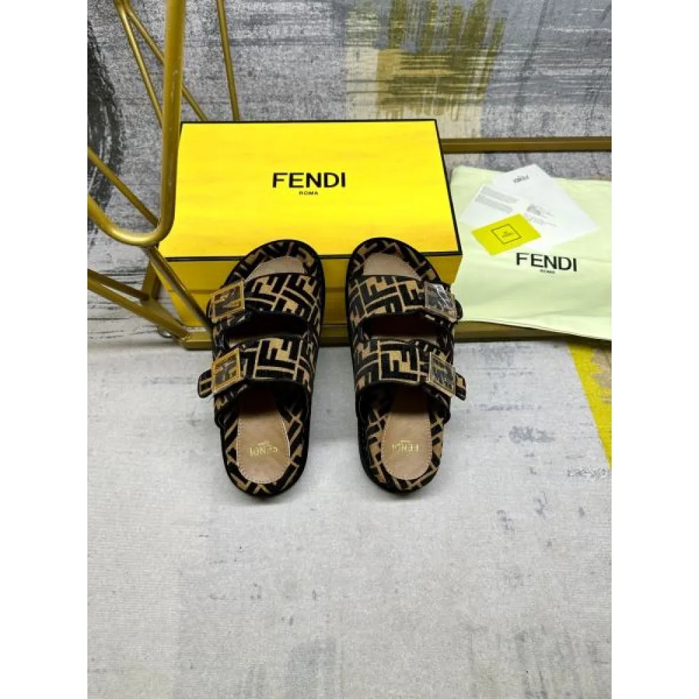2025SS FENDI フェンデイ 春夏季超人気即完売 レディースサンダル 商品画像 7