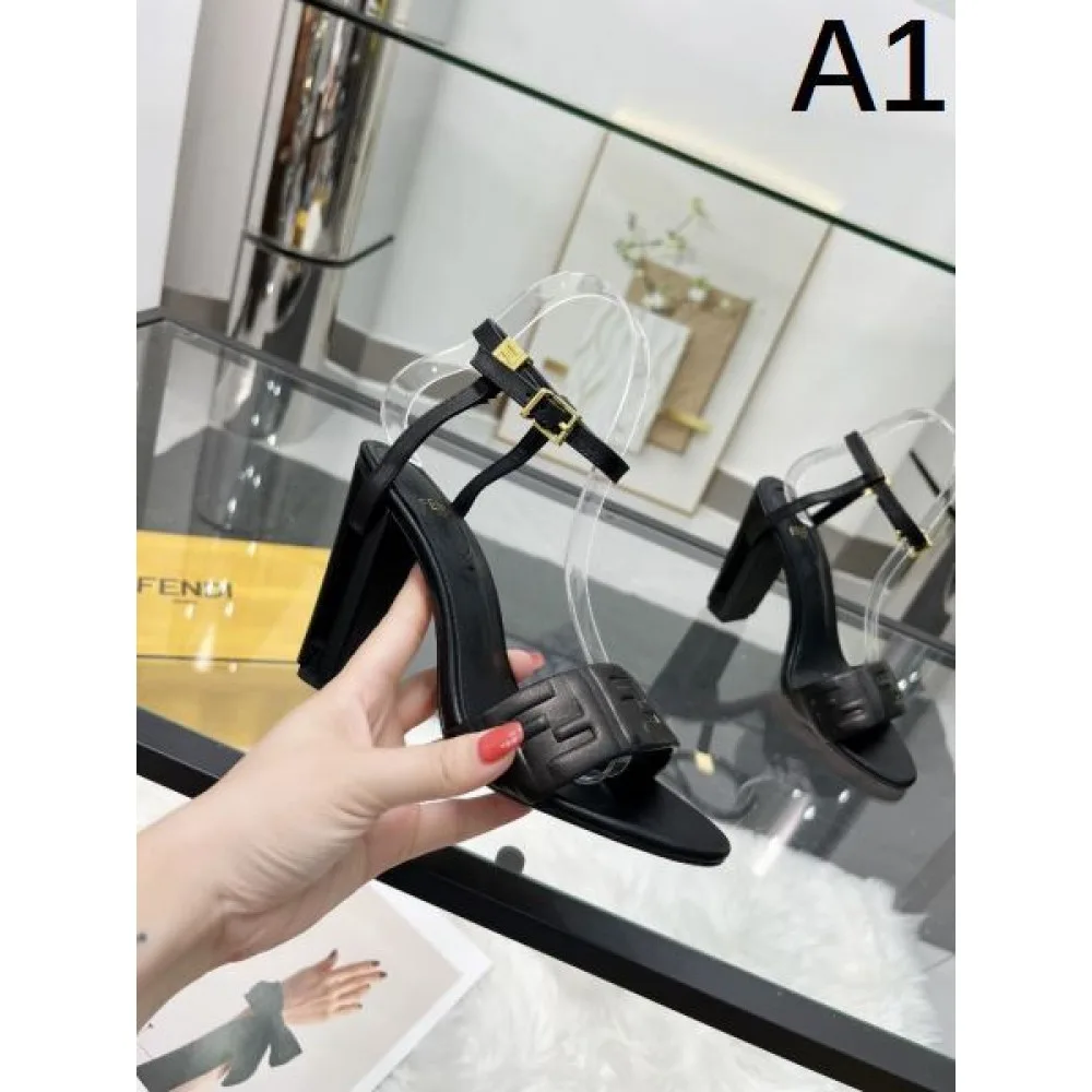 2025SS FENDI フェンデイ 注目されている新品 レディースサンダル 商品画像 1
