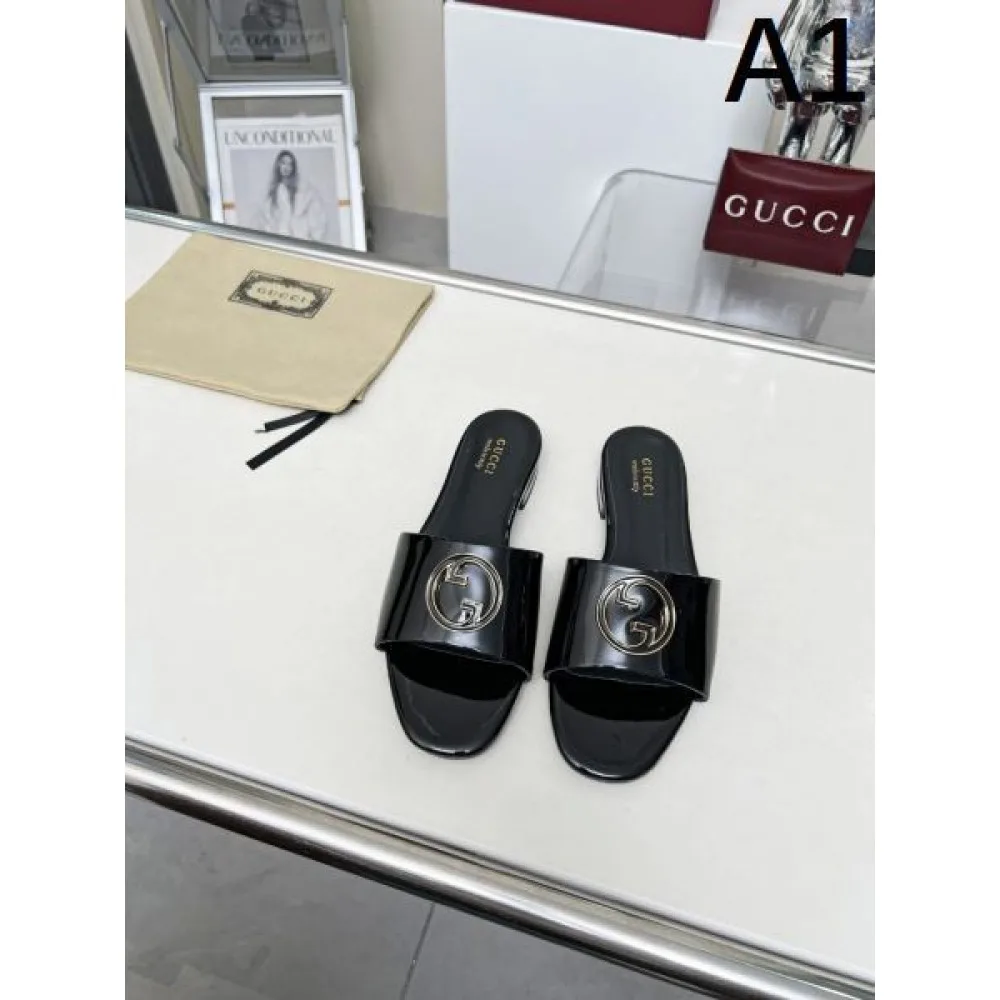 2025SS GUCCI グッチ 際立つ抜け感がある レディースサンダル 商品画像 1