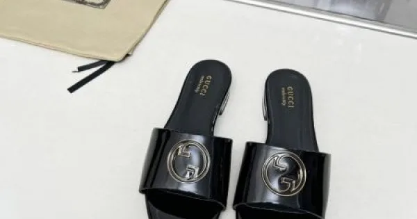 2025SS GUCCI グッチ 際立つ抜け感がある レディースサンダル 商品画像 12