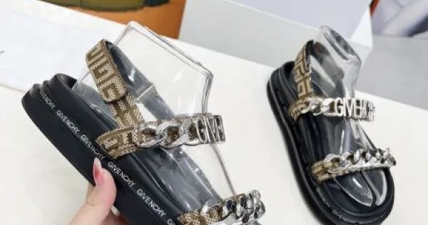 2025SS GIVENCHY ジバンシィ 新作愛用セレブ多数 レディースサンダル 商品画像 12