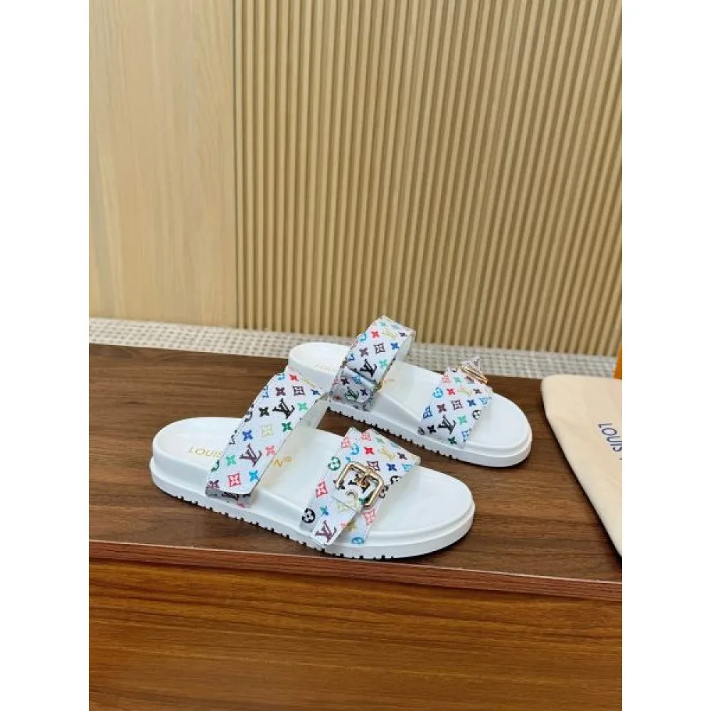 2025SS LOUIS VUITTON ルイヴィトン 大注目早い者勝ち レディースサンダル 商品画像 4