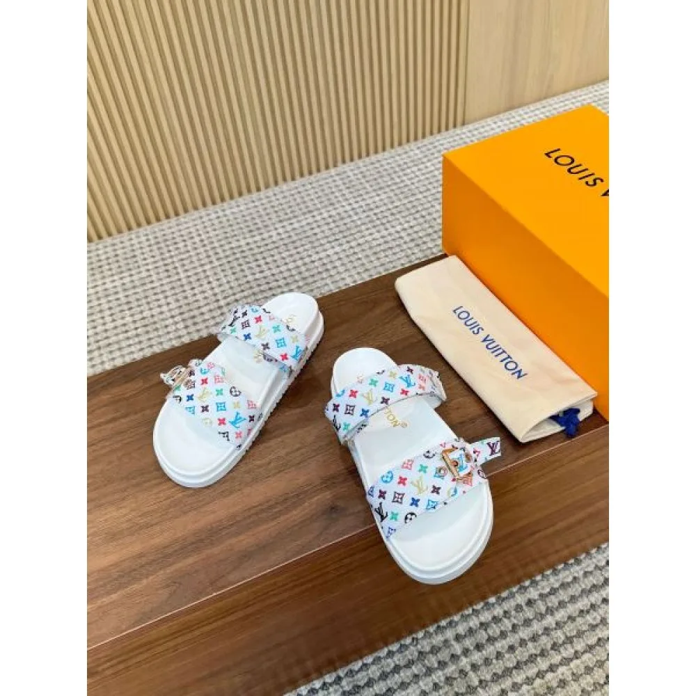 2025SS LOUIS VUITTON ルイヴィトン 大注目早い者勝ち レディースサンダル 商品画像 7