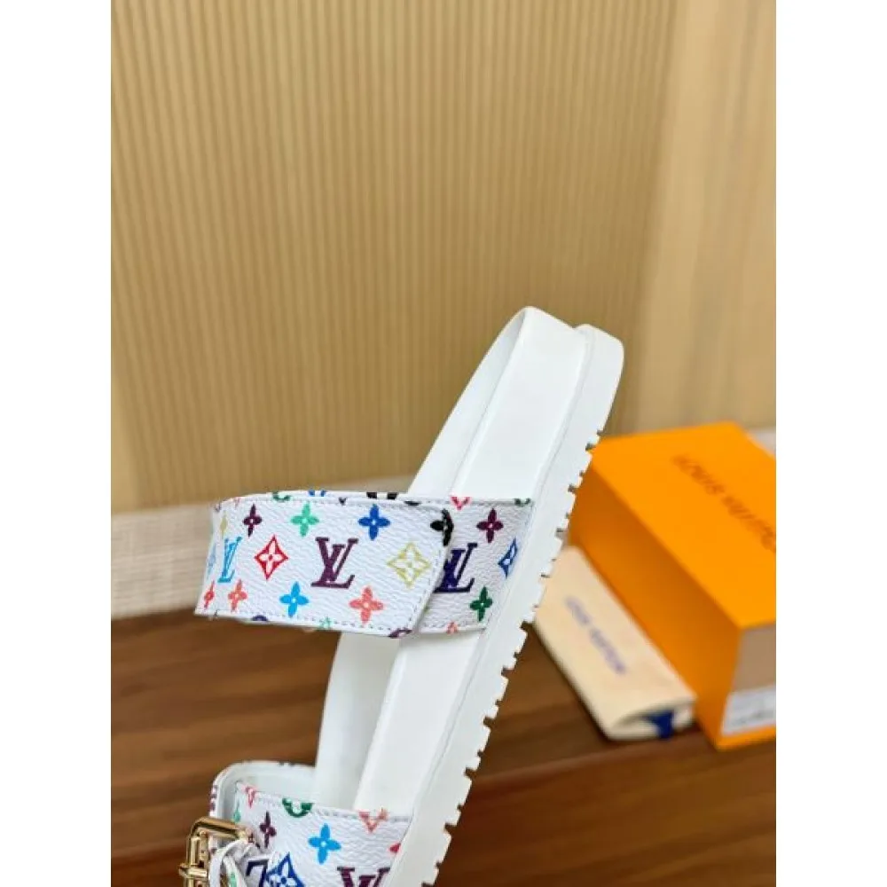 2025SS LOUIS VUITTON ルイヴィトン 大注目早い者勝ち レディースサンダル 商品画像 8