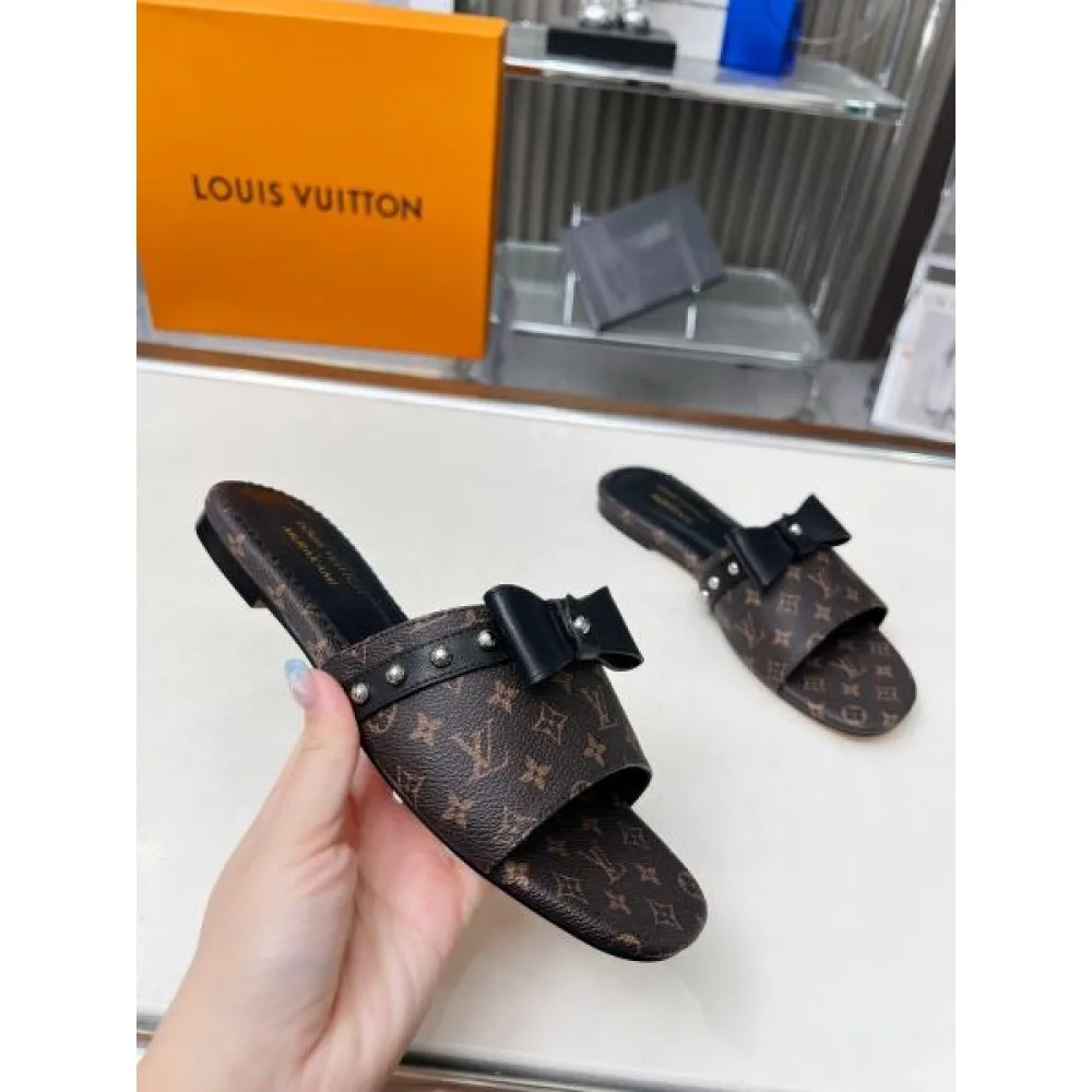 2025SS LOUIS VUITTON ルイヴィトン 今季話題の一級品 レディースサンダル 商品画像 8