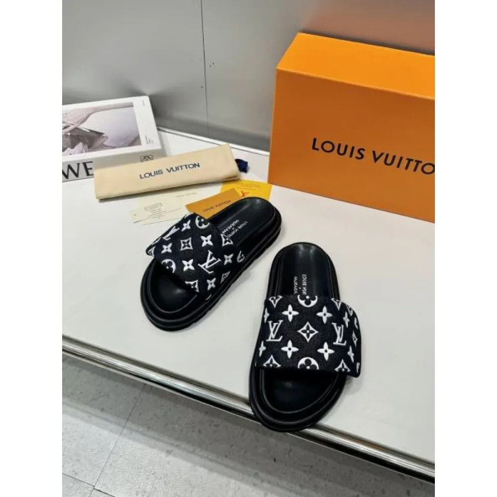 2025SS LOUIS VUITTON ルイヴィトン 完売必須限定SALE レディースサンダル 商品画像 5